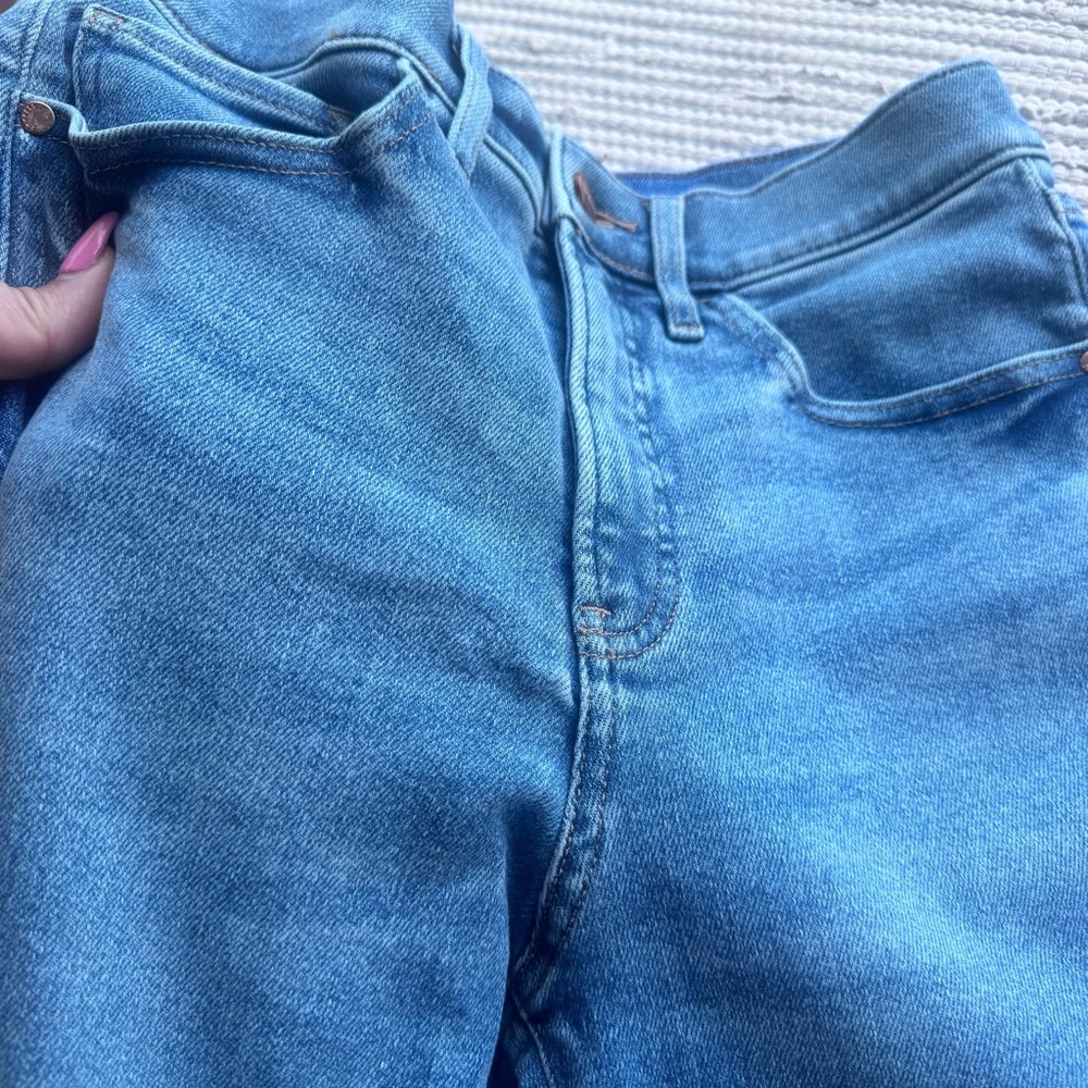 Express High Rise Skinny Jeans 4R Stretch Blue Raw Hem Distressed - Picture 5 of 8